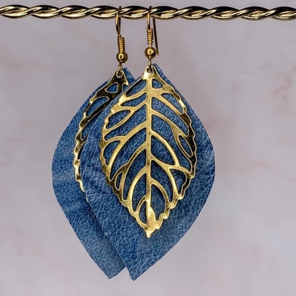 🆕Genuine Leather & Metal Leaf Dangle 1 Pair Earrings - Picture 3 of 4